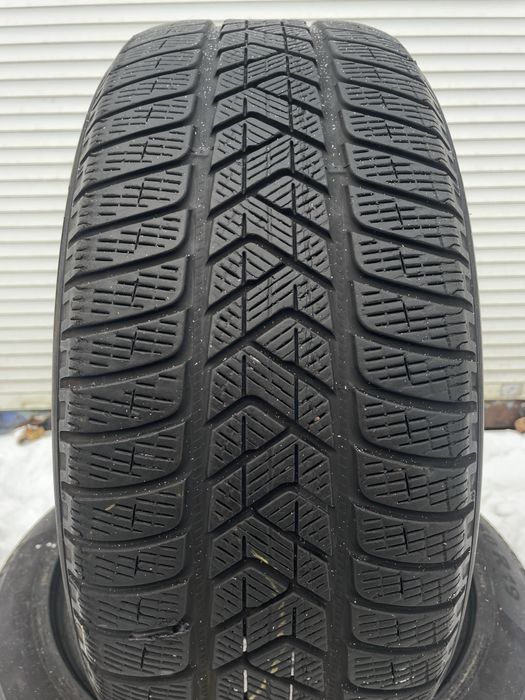 Продам  разноширокий комплект шин Pirelli
