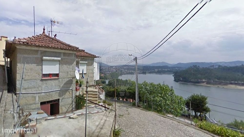 Moradia T4 para venda