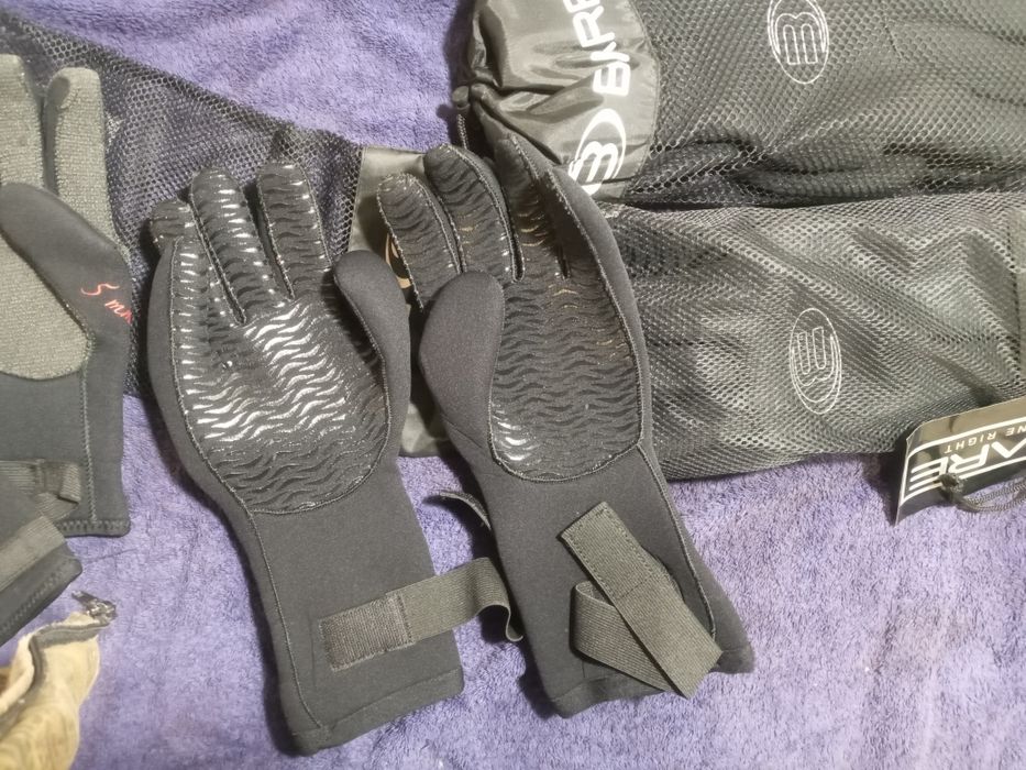 Перчатки для дайвинга