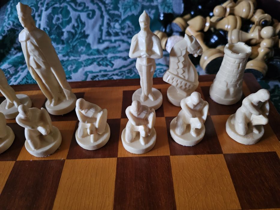 Шахматные фигуры рыцари