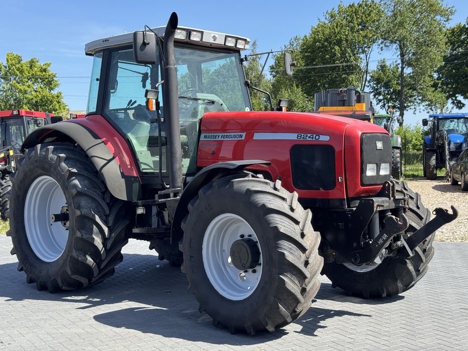 Ciagnik MASSEY FERGUSON 8240 - 2006 rok - 180KM
