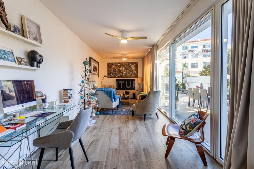 T2 remodelado com excelentes acabamentos em Alcochete