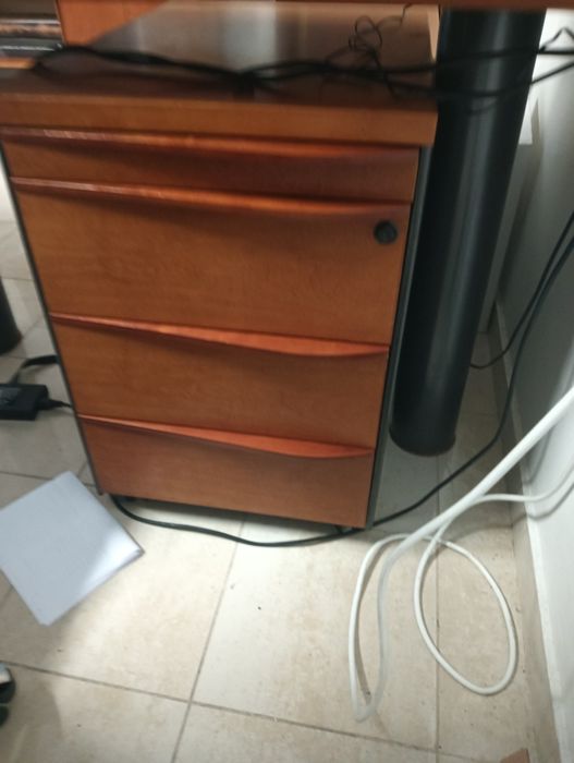 Mobiliário escritório usado