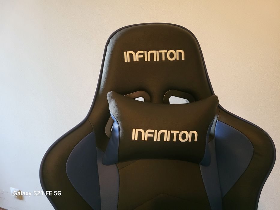 Cadeira Game e secretaria