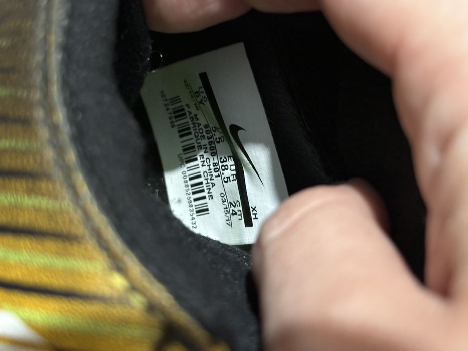 Buty piłkarskie korki Nike Mercurial Victory 38,5