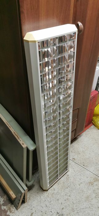 Oprawa świetlówkowa rastrowa 2x36w z świetlówkami