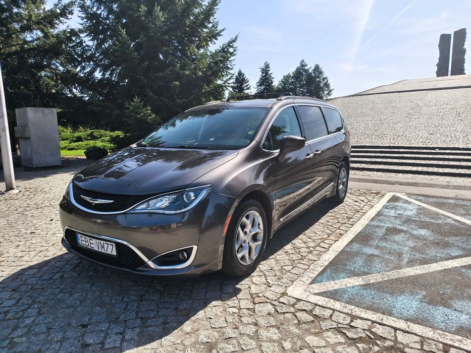Chrysler Pacifica Pacyfica LPG -8 osobowa