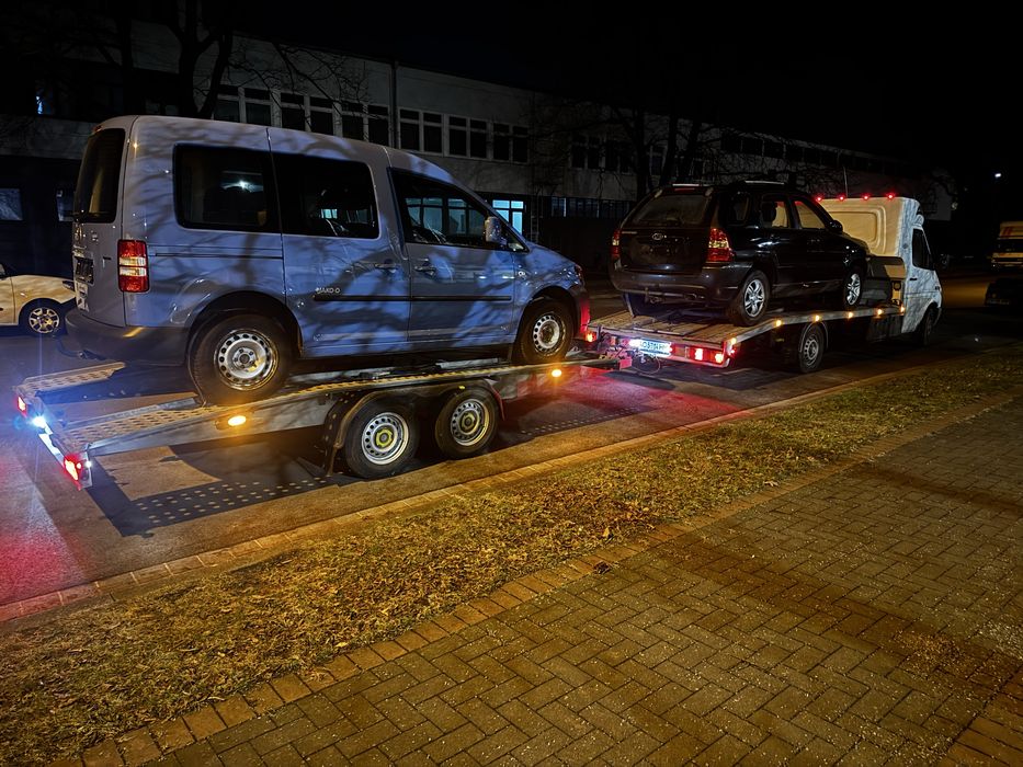 Продам VW Caddy 09.2013 року 2.0 бензин EcoFull(метан)