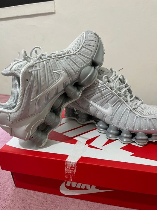 Nike Shox TL NOVO na caixa.