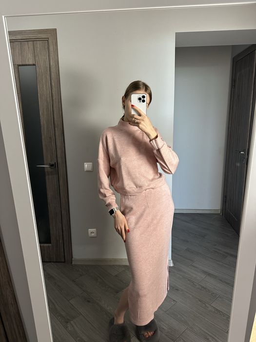 КОСТЮМ ІЗ СПІДНИЦЕЮ