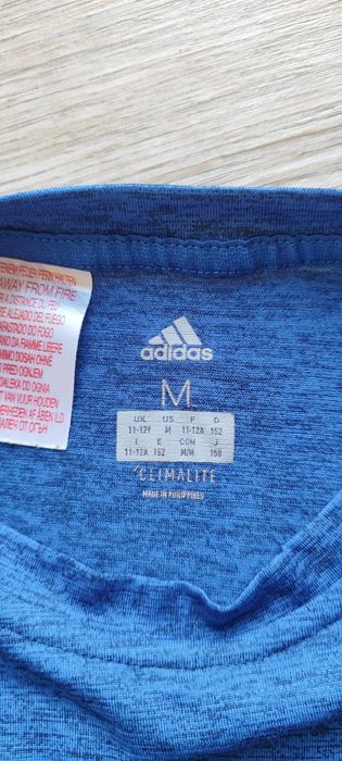 Продам футболку Adidas 11-12 років