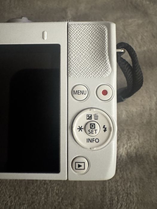Canon m200 branca