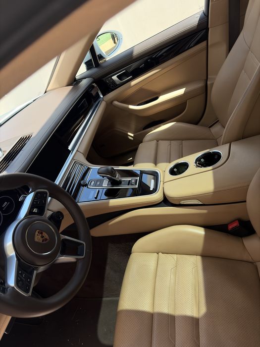 Porcshe panamera 4 E-hybrid