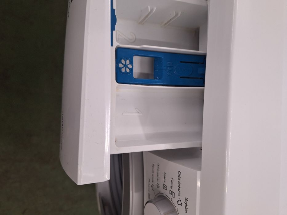 Pralka Electrolux 6kg 1000 obr. Slim 6 Miesiecy Gwarancji
