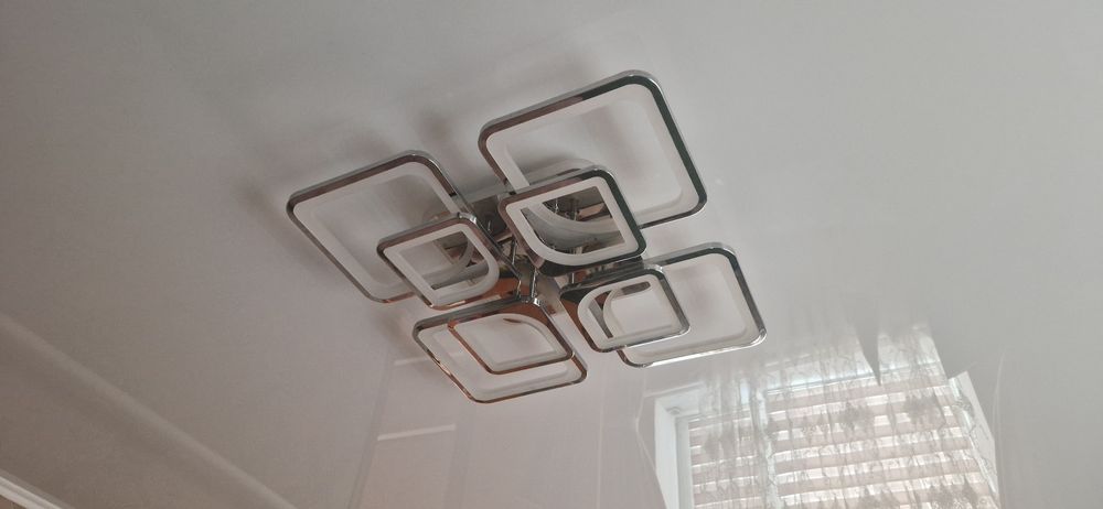 Продам люстрю світлодіодну