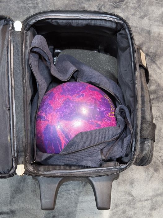 Conjunto bowling: saco + bolas + luva + sapatos