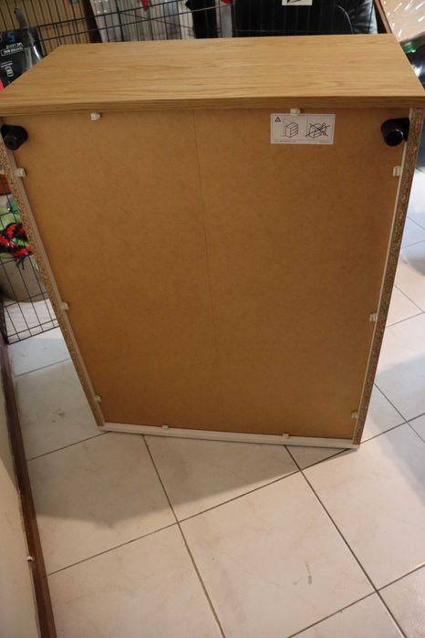 Armário com portas de vidro, Skruvby, Ikea