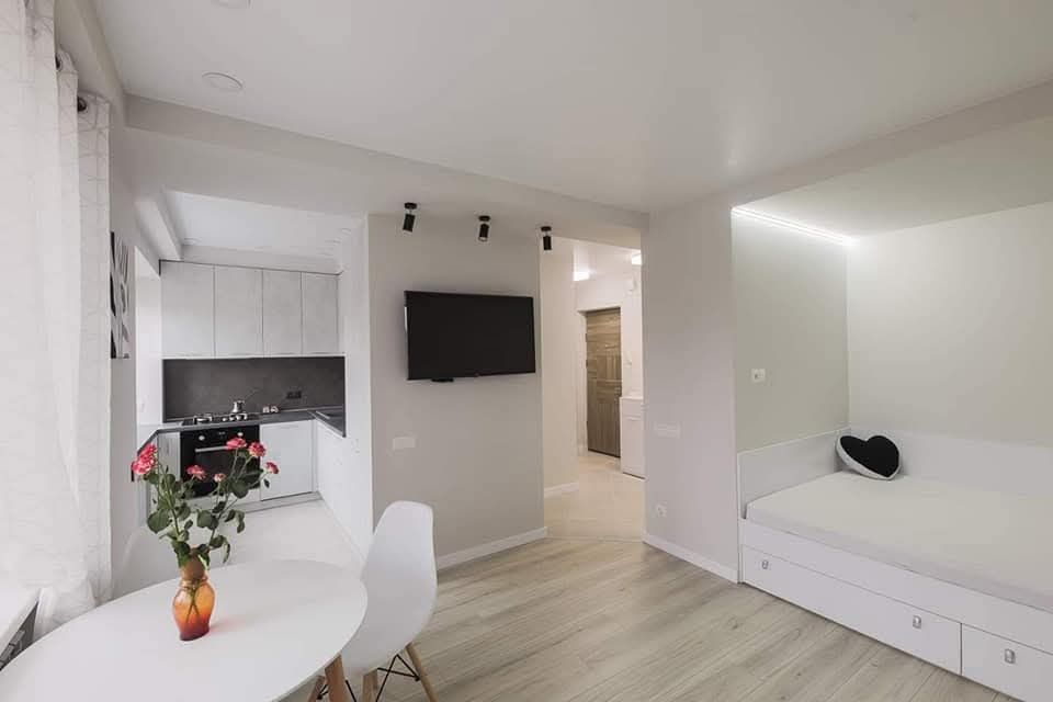 Ремонт квартир, малярні роботи, поклейка шпалер, фарбування