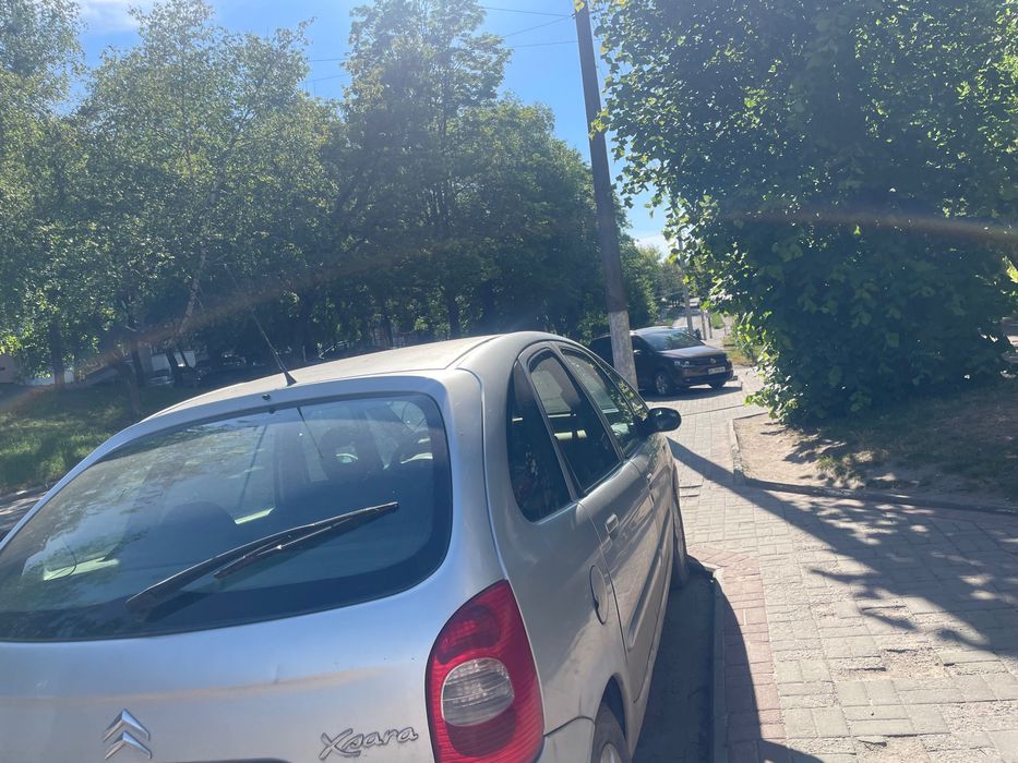 продам машину citroen дешево