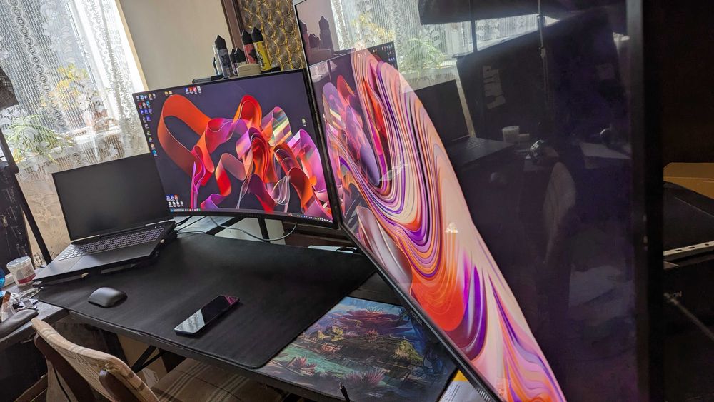 Монітор 43" AORUS FV43U 4K 144Hz