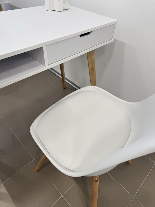 Стіл письмовий jusk терміново з дефектом