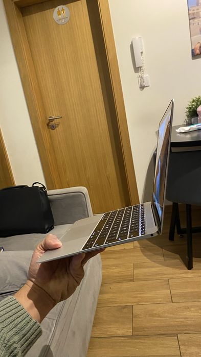 Macbook air modelo 2016