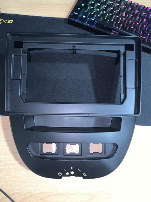 Moldura para rádio Peugeot 107;Toyota Aygo;Citroen C1