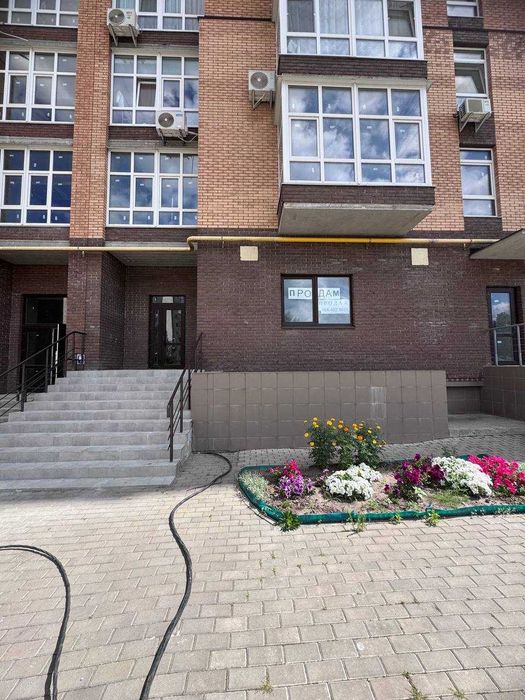 №:23355 - Комерційне приміщення в ЖК "Олімпійський", 4 секція - 83 м²