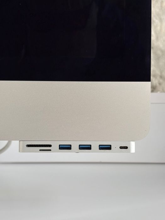 iMac 27” Retina 5K 2017 i7 4,2 GHz / 32 GB RAM / Radeon Pro 580 8 GB