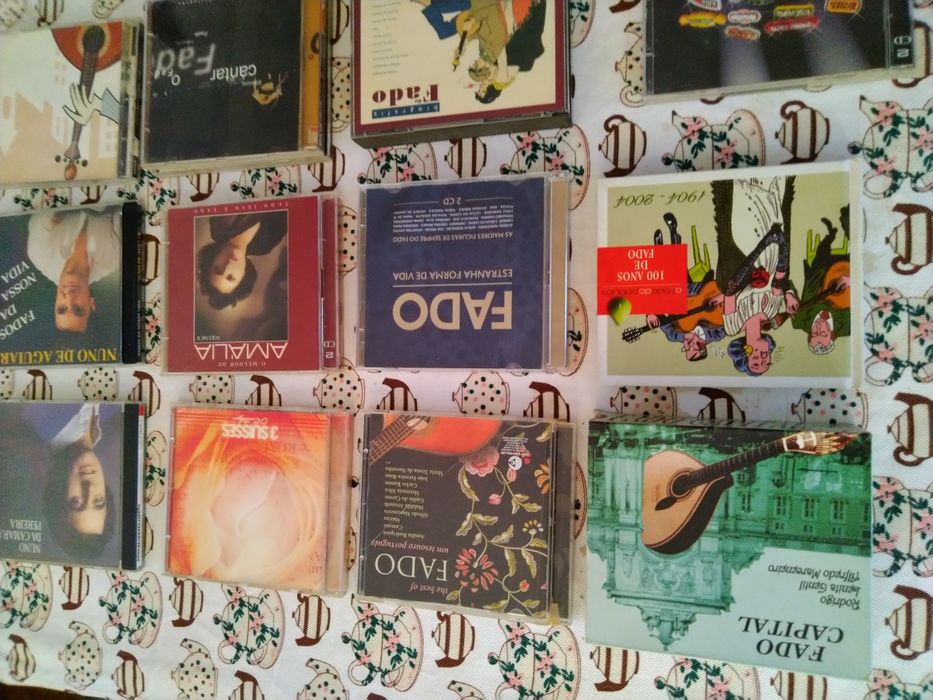 Cd's de fado antigos.