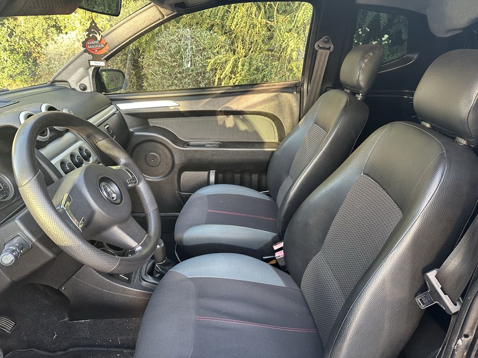 Aixam City Coupe (carta B1 16 anos)