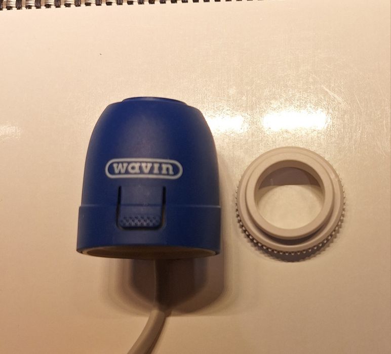 Siłownik termiczny do podłogówki wavin 24V