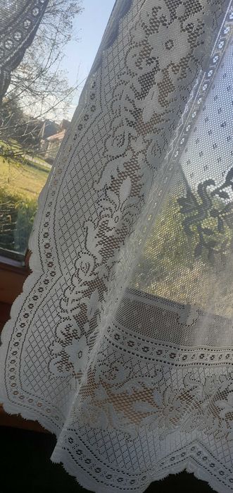 Firany krótkie żakardowe w stylu retro 2 kpl 75 zl