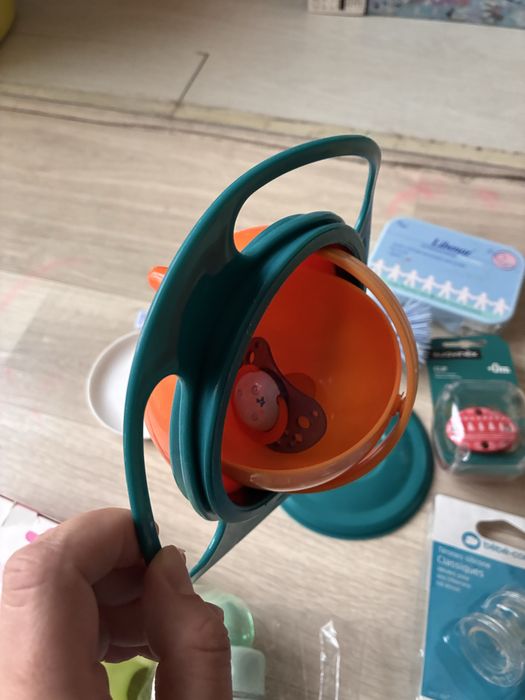 Copos, tigelas, chuchas Artigos de bebé e crianca