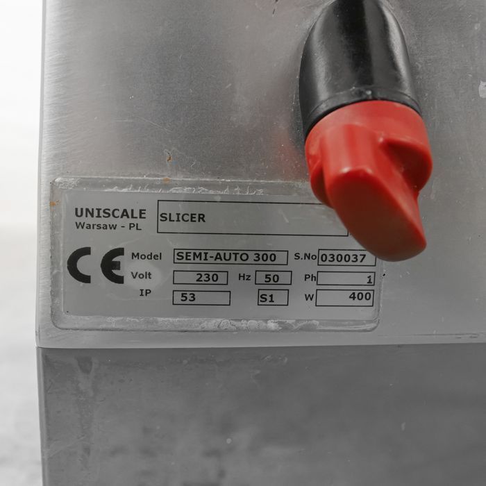 Krajalnica półautomatyczna Uniscale Semi-Auto 300 30 cm 400 W