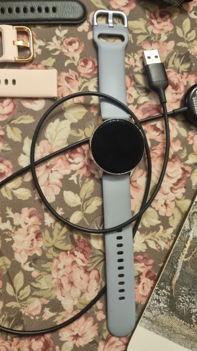 Samsung Galaxy watch active 2 zegarek niesprawny