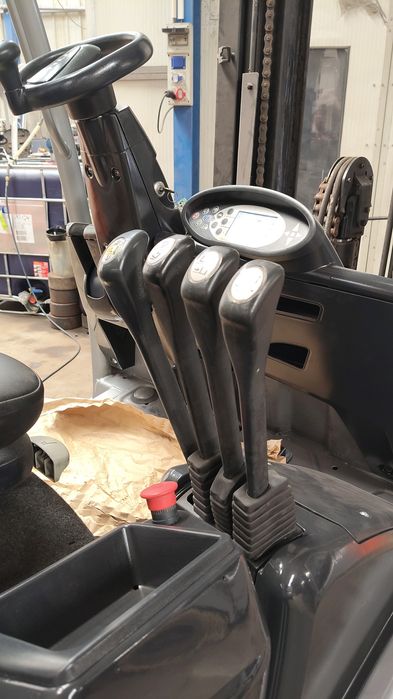 Empilhador Diesel Still RX70-30