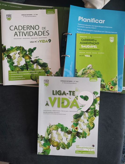 Manual novo + CA e outros Ciências naturais 9 ano"Liga te à vida"