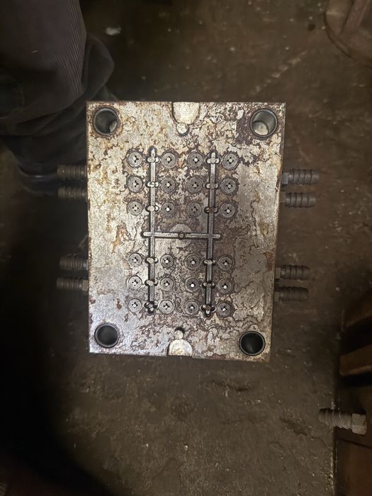 Moldes injecao plastico varios moldes