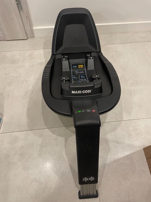 Maxi-Cosi Pebble PRO Essential Graphite z bazą