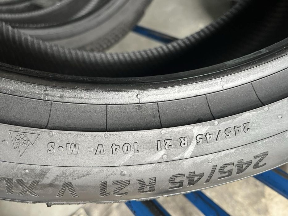 245/45/21 R21 Continental WinterContact TS870P 4шт нові зима