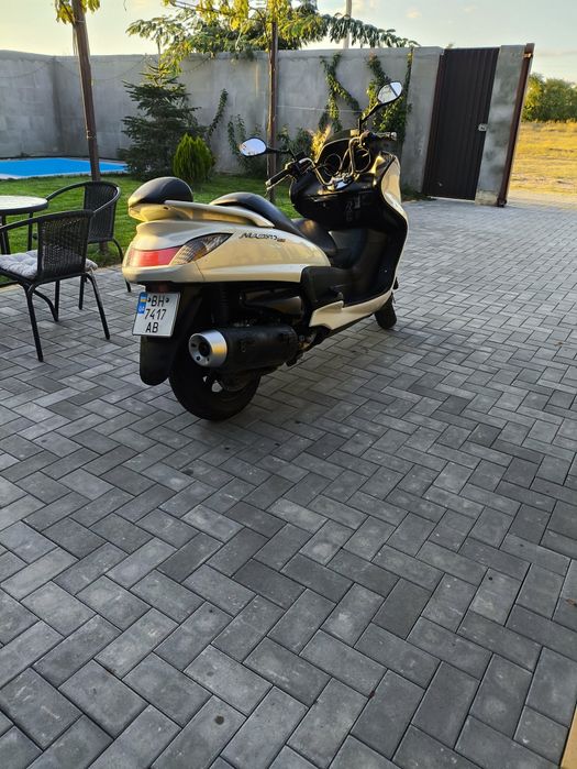 Ямаха маджести 400