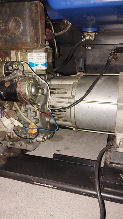 Продам дизельный генератор