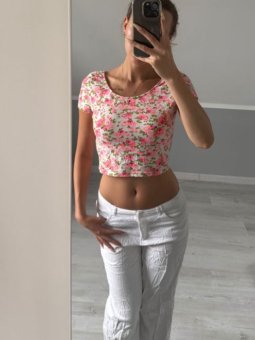 wzorzysty top w kwiaty