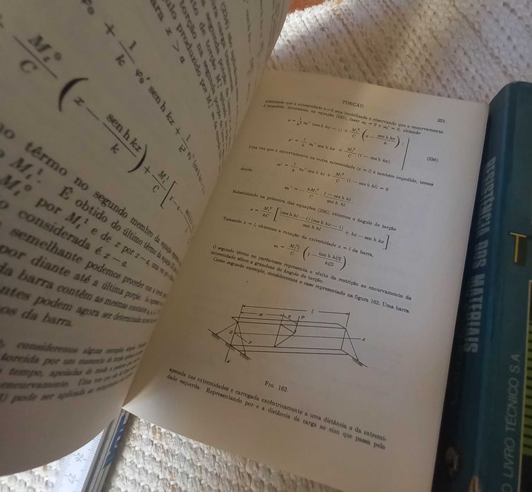 Resistência dos Materiais Timoshenko 2 volumes