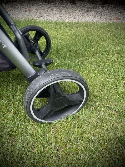 Wózek specerowy firmy Baby Desing Wave Pink