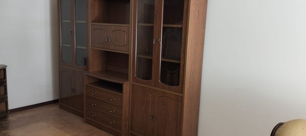 Estante para sala de estar/jantar