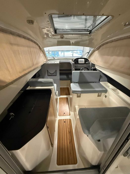 Łódź kabinowa Quicksilver 705 Cruiser (Weekend) + Suzuki DF200