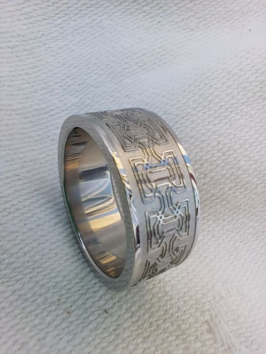 Anel Masculino NOVO em Aço Cirúrgico Inox - Padrão Grego (21.5 mm)