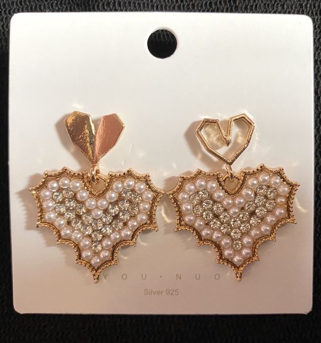 Brincos Dourados Lindos Coracao recto com brilhantes e perolas (novos)